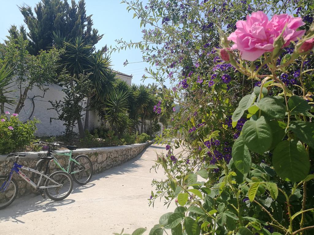 Villa Metaxa Spétses Exterior foto